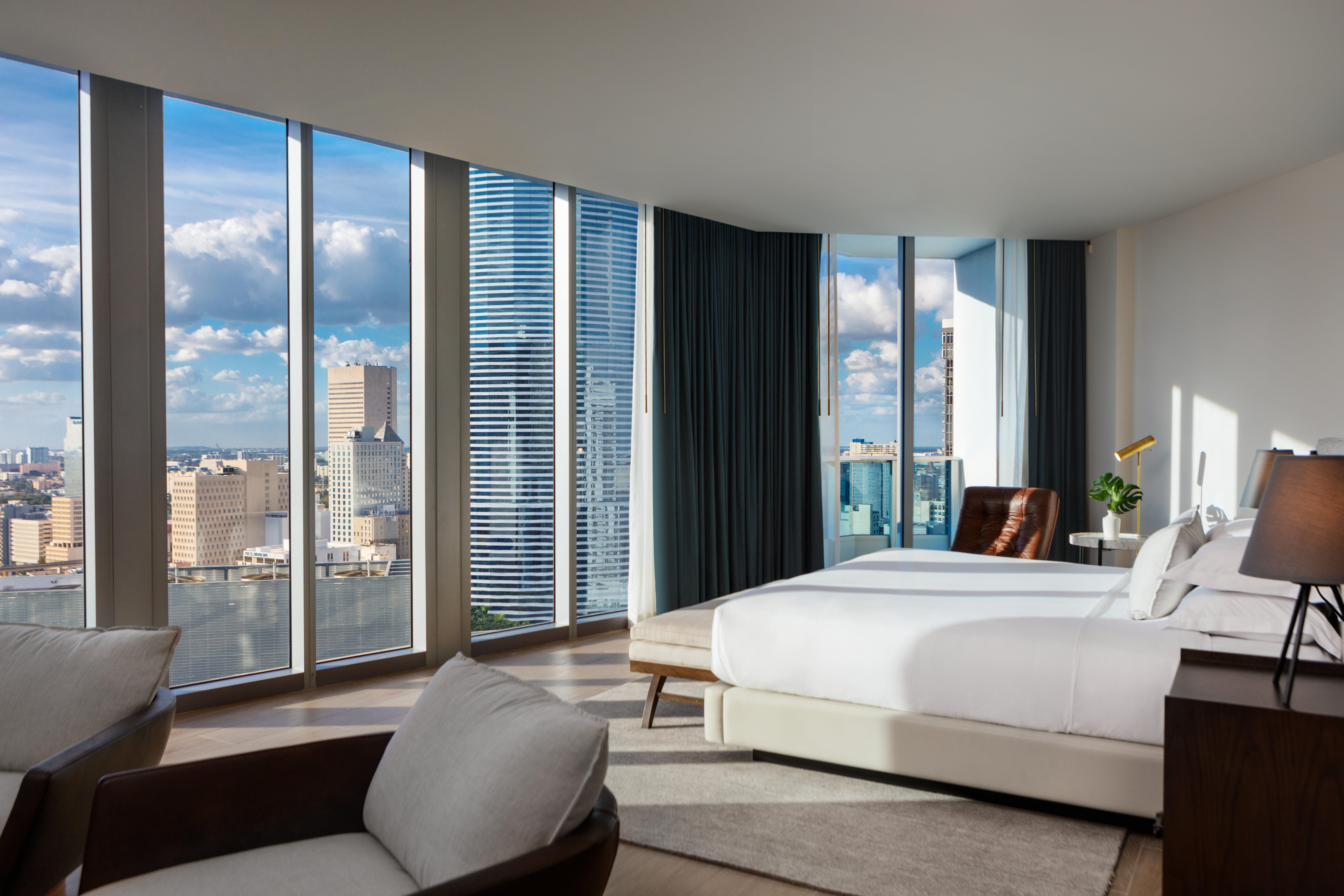 Kimpton Epic Hotel By Ihg Miami Exterior photo A bedroom at the Mandarin Oriental