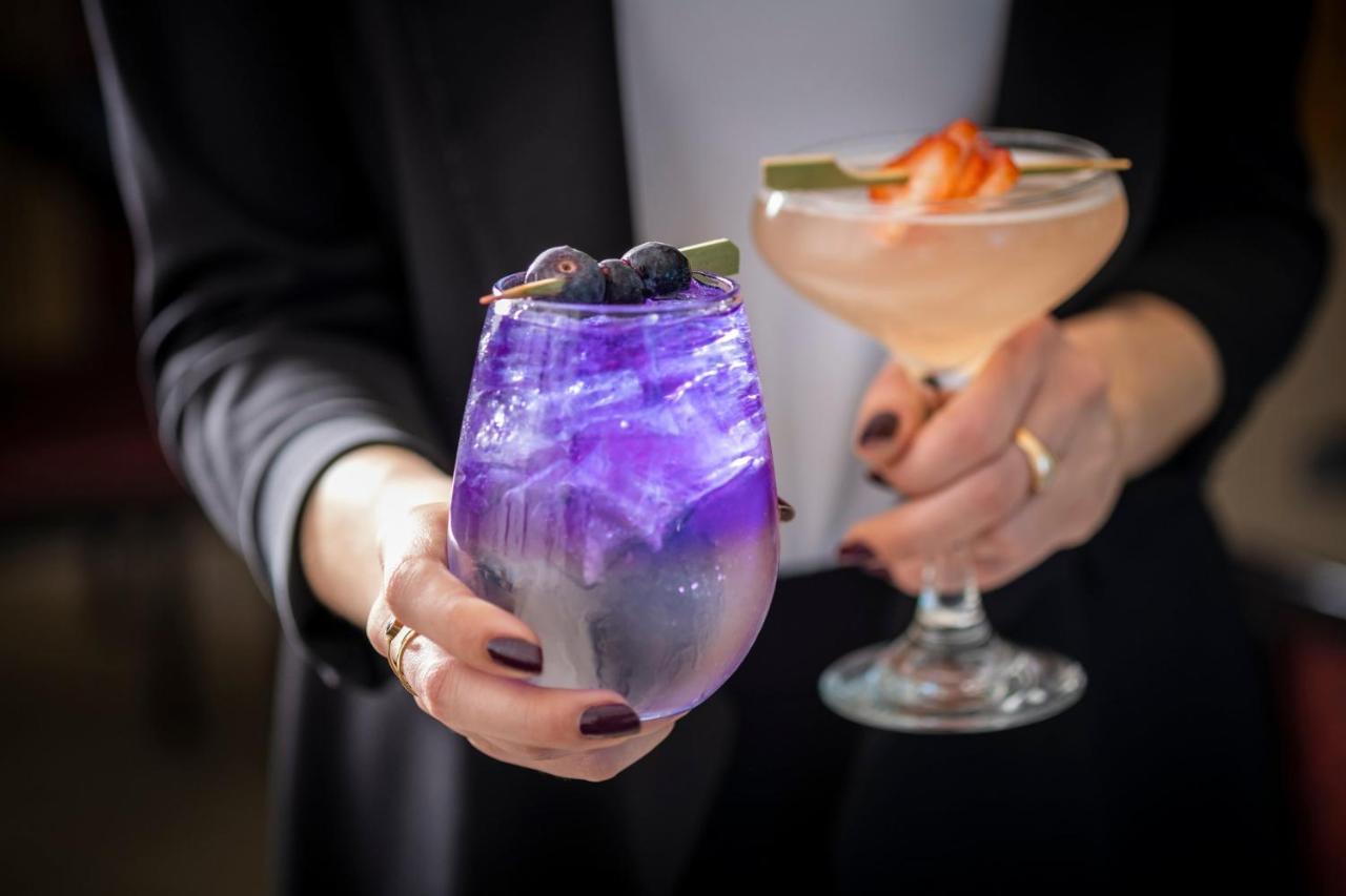 Kimpton Epic Hotel By Ihg Miami Exterior photo A blue butterfly pea flower tea cocktail