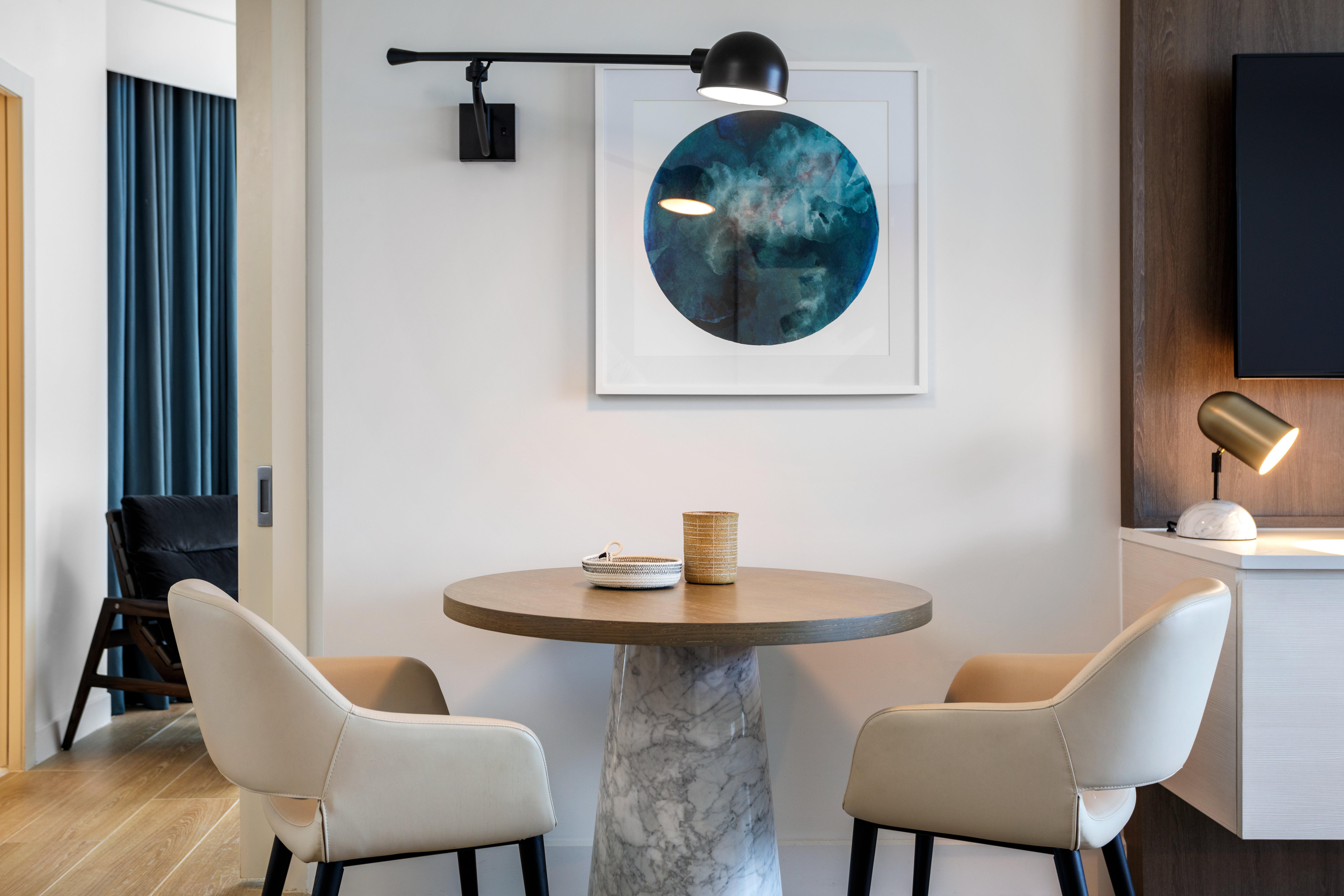 Kimpton Epic Hotel By Ihg Miami Exterior photo A wall-mounted light