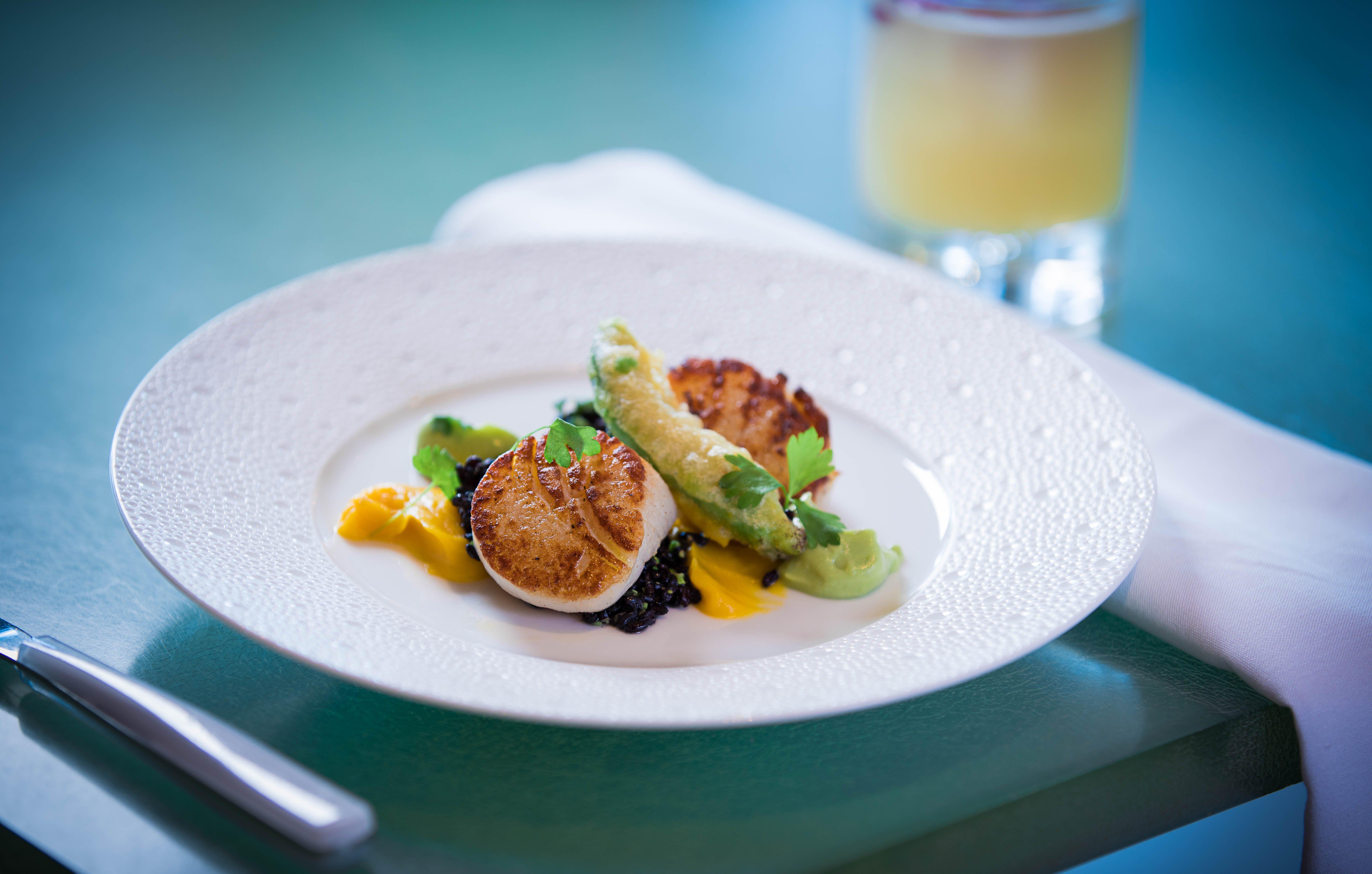 Kimpton Epic Hotel By Ihg Miami Exterior photo Scallops with black pudding and mango
