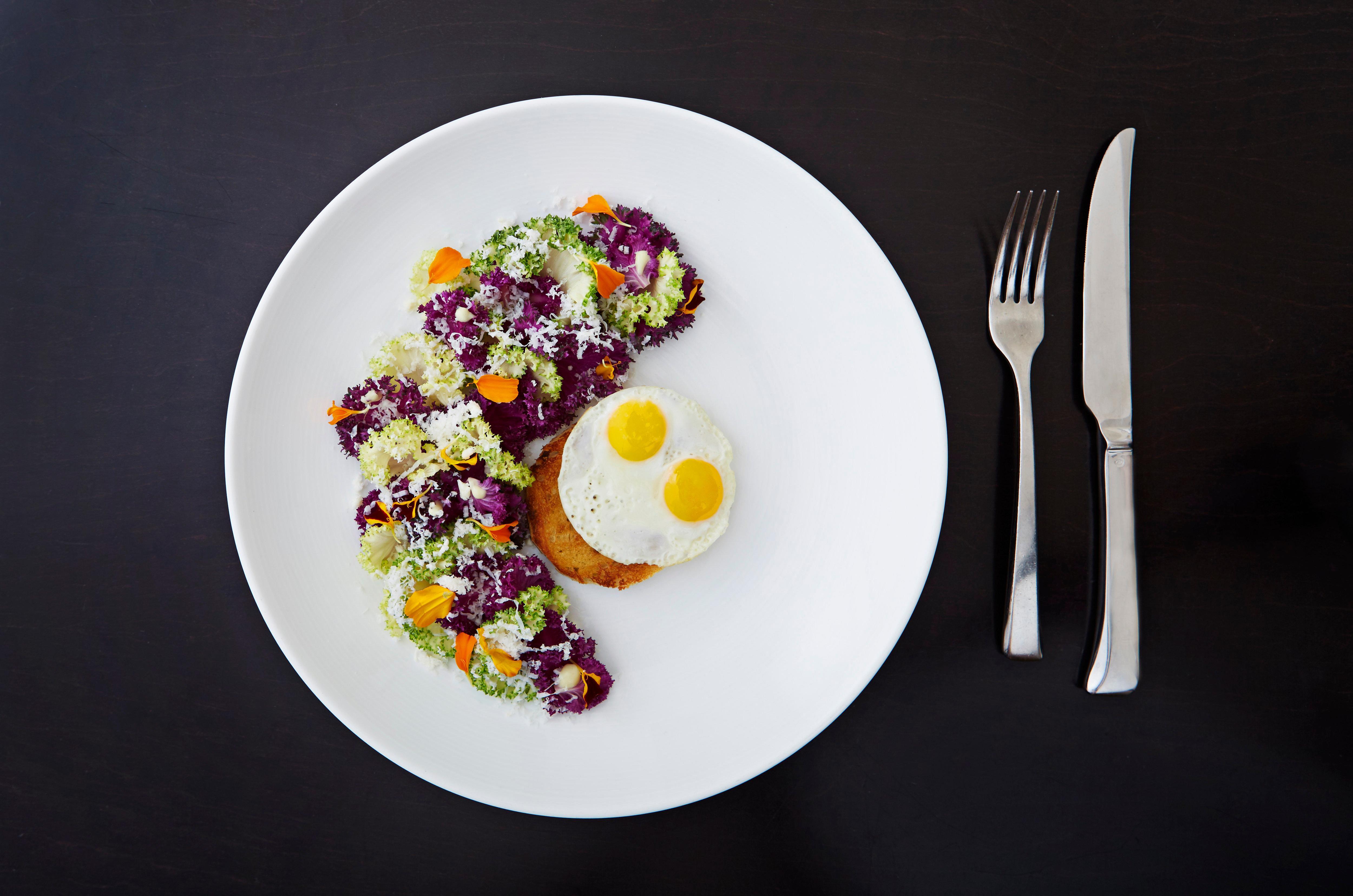 Kimpton Epic Hotel By Ihg Miami Exterior photo A salad with a soft-boiled egg